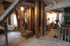 Lahmuse Altveski ...