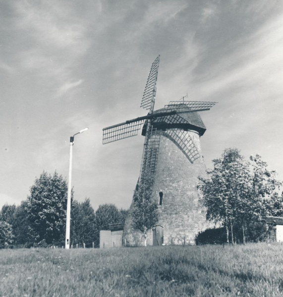 Fail:Muuga veski 1992.png