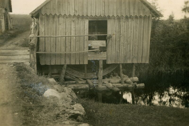 Fail:0001 Saarmakose altvoolu taluveski fHD.jpg